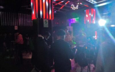 Multan con S/10 mil a discoteca que atendía sin tener licencia y expendía licores de dudosa procedencia