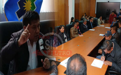 Gobernador Regional de Puno, Richard Hancco Soncco, informa sobre proyecto del Hospital MNB