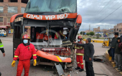 PUNO| DIRIGENTES DEL DISTRITO DE COATA SE ENCADENAN EN LAS PUERTAS DEL GRP Y EXIGIR EJECUCIÓN DE PROYECTOS DE REMEDIACIÓN