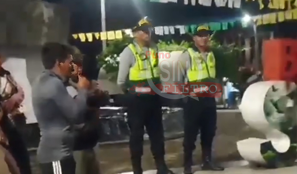 Ronderos capturan a dos policías acusados de arranchar 5 mil soles a viajero