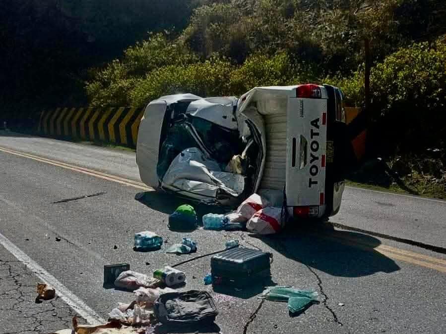Tres٪٪ personas mueren tras ser aplastadas por roca en la Carretera Central