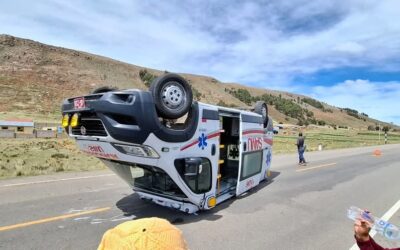Ambulancia del SAMU volcó en la Vía Asillo-Azángaro