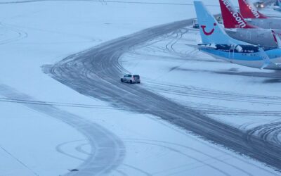 NEVADAS EXTREMAS PARALIZA AEROPUERTOS EN EUROPA AFECTANDO VUELOS EN REINO UNIDO, PAISES BAJOS Y ALEMANIA