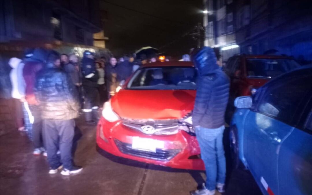 CONDUCTOR EBRIO CHOCÓ CONTRA 7 VEHICULOS. AFECTADOS POR POCO LO LINCHAN