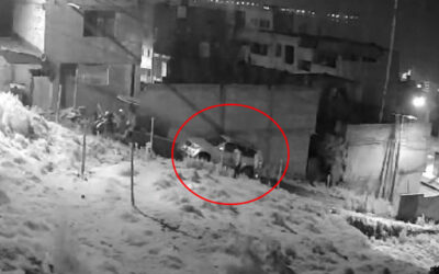 Video|DELINCUENTES INTENTAN ROBAR AUTOPARTES. PERO HUYERON POR ALARMA DE VEHÍCULO