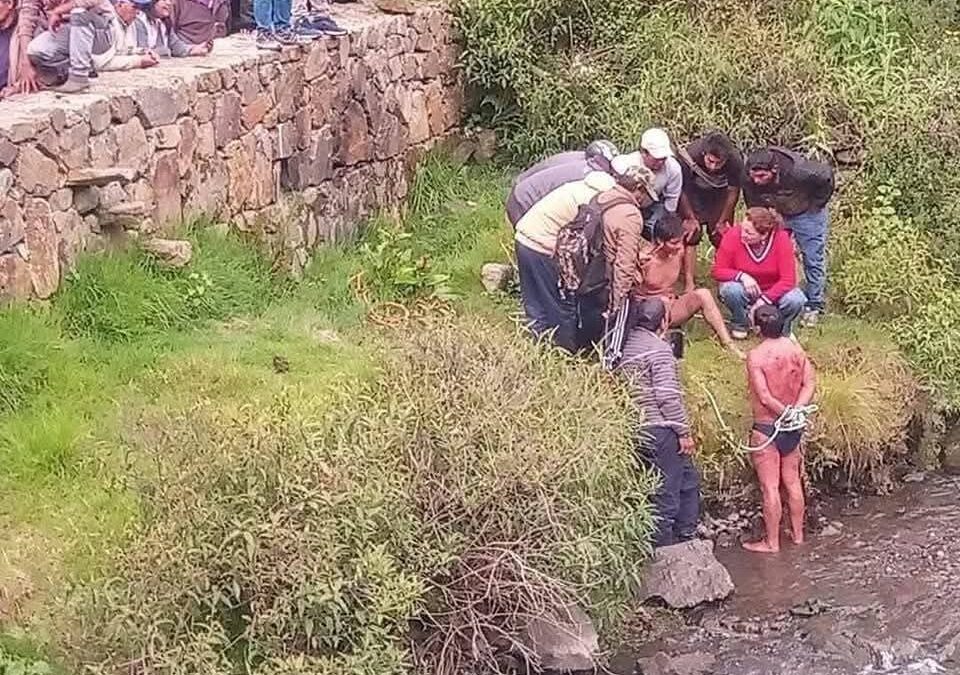 CUADRUPLE CHOQUE EN LA «48». EL TRÁNSITO VEHÍCULAR ESTA RESTRINGIDO