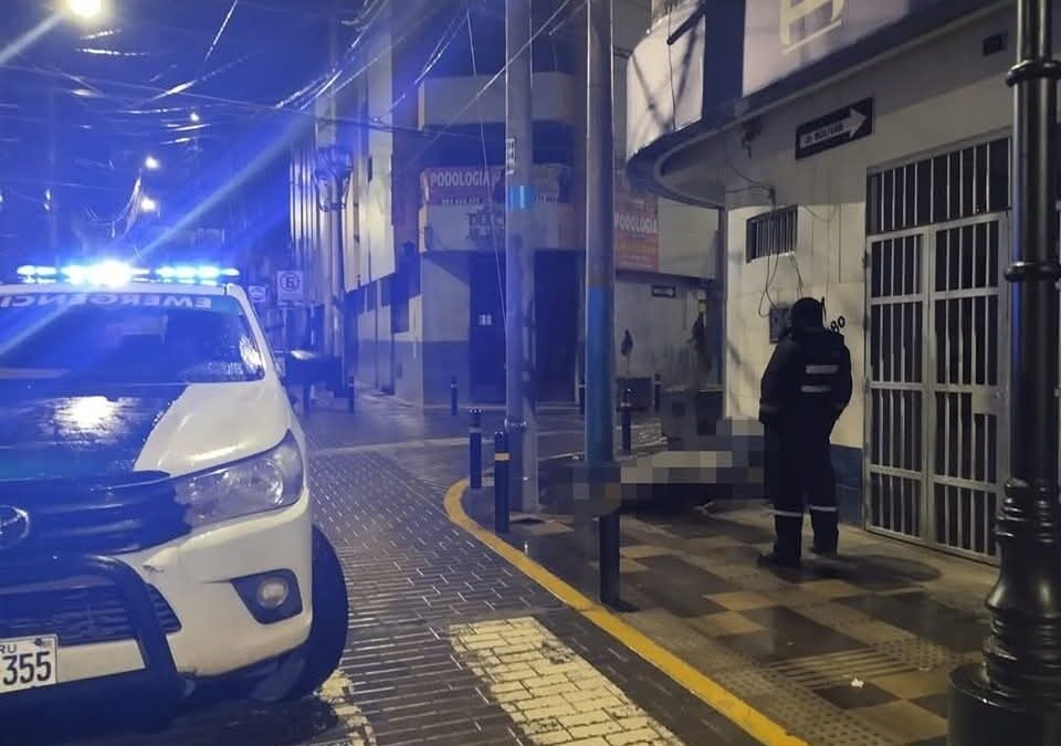 HALLAN JOVEN SIN VIDA EN CALLE CÉNTRICA DE JULIACA
