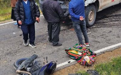 UN FALLECIDO, TRAS EL CHOQUE FRONTAL ENTRE MOTO LINEAL Y CAMIONETA EN SANTIAGO DE PUPUJA
