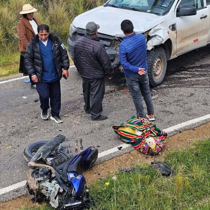 UN FALLECIDO, TRAS EL CHOQUE FRONTAL ENTRE MOTO LINEAL Y CAMIONETA EN SANTIAGO DE PUPUJA