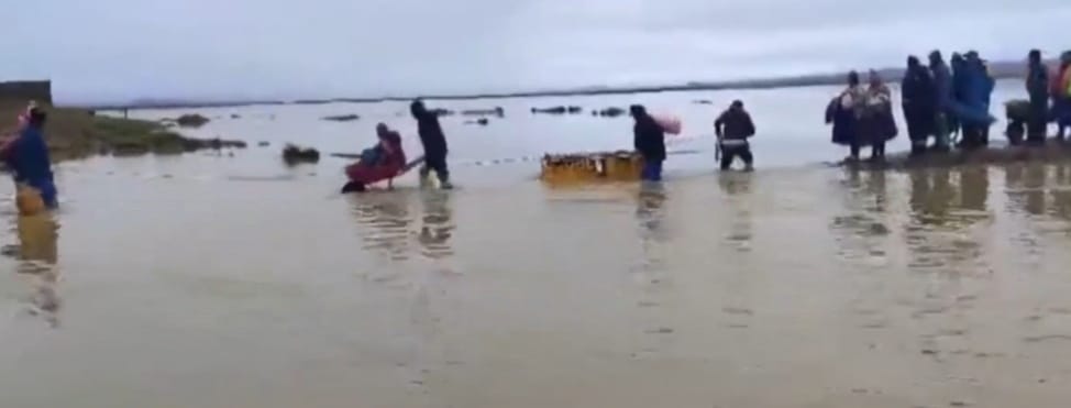 INCREMENTO Y DESBORDE DEL RIO SUCHES AFECTÓ PASTIZALES, VICIENDAS Y EL INTERCAMBIO COMERCIAL CON BOLIVIA