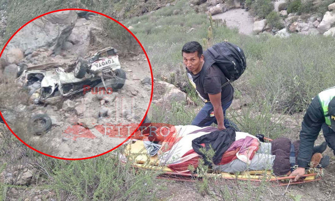 TRES PERSONAS FALLECIDAS, AL CAER UNA CAMIONETA AL BARRANCO, EN YURA