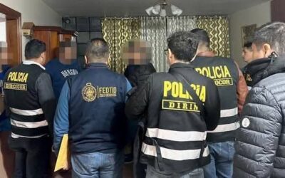 PUNO| MADRE E HIJA RESULTARON HERIDAS TRAS SER EMBESTIDA POR UNA COMBI, LA MOTOTAXI EN LA QUE SE TRASLADABAN
