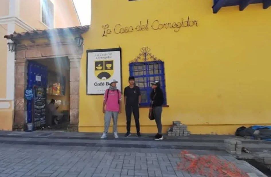 Video| JÓVENES QUE DENUNCIARON MALTRATOS LABORALES EN EL RESTAURANTE «CASA DEL CORREGIDOR», RECIBEN AMENAZAS