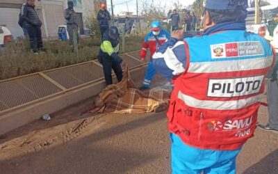 UN FALLECIDO Y UNA HERIDA ES EL SALDO DE UN CHOQUE ENTRE MICROBUS Y TRICIMOTO EN JULIACA
