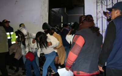 AGREDEN A SERENOS Y FISCALIZADORES DURANTE INTERVENCION A DISCOTECAS Y CANTINAS DE LA AV. COSTANERA