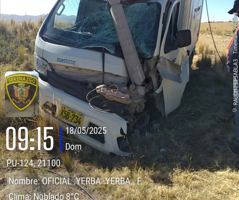 FURGÓN DISTRIBUIDOR DE POLLOS SE DESPISTÓ POR EL PÉSIMO ESTADO DE LA CARRETERA JULIACA – LAMPA