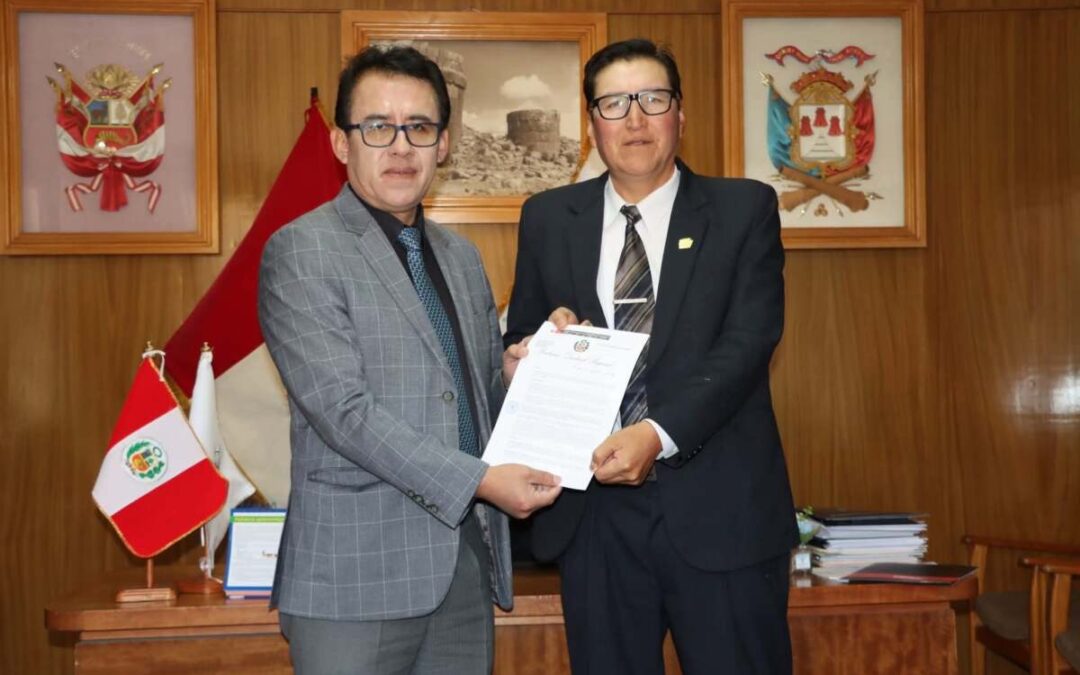 HASTA QUE POR FIN!!! TRAS VARIAS PROTESTAS, REEMPLAZAN A CUESTIONADO DIRECTOR DE LA REDES AZANGARO