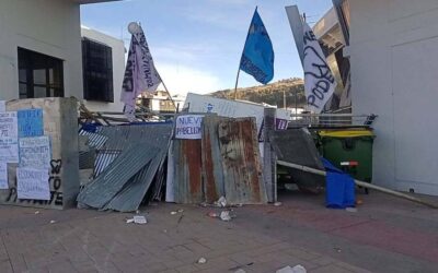 TOMA_DE_LOCAL SE EXTIENDE!!! LA UNA AMANECE CERRADA POR TERCER DIA CONSECUTIVO