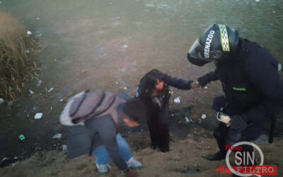 ¿CAÍDA ACCIDENTAL O INTENTO DE SUICIDIO? SERENOS RESCATAN A UNIVERSITARIA DE LAS AGUAS DEL LAGO TITICACA