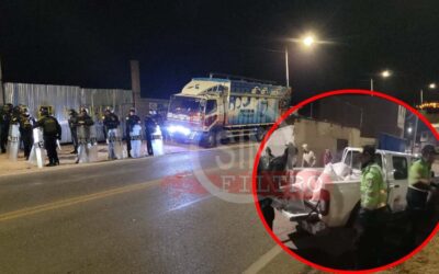 INTERVIENEN CAMIÓN CARGADO DE MAÍZ DE CONTRABANDO, VECINOS SAQUEARON PARTE DE LA MERCADERÍA. TAMBIEN CUESTIONARON EL OPERATIVO