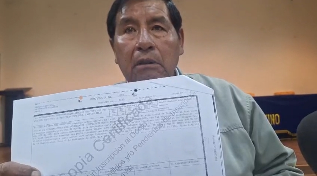 TRABAJADORES DE DIRESA PUNO RECHAZAN DEMOLICIÓN Y USO DE SU LOCAL PARA EL NUEVO HOSPITAL REGIONAL