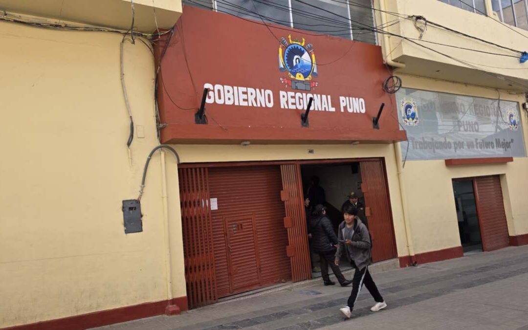 JUZGADO DE PUNO MULTÓ A JEFE DE RECURSOS HUMANOS DEL GOBIERNO REGIONAL POR INCUMPLIMIENTO DE MANDATO JUDICIAL