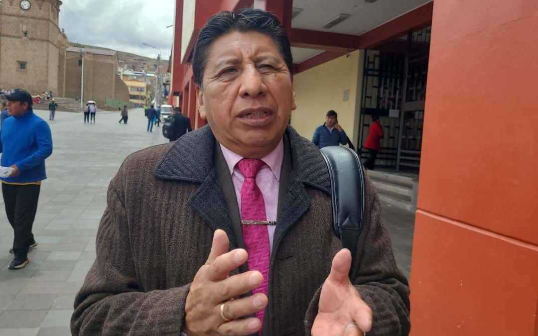 Video| REGIDOR SALVADOR HANCCO ADVIERTE RETRASOS Y FALTA DE PLAN DE TRABAJO EN LA COMISIÓN DE NAVIDAD DE LA MUNICIPALIDAD DE PUNO