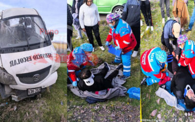 DOS HERIDOS TRAS EL DESPISTE DE MINIVAN EN VÍA PUNO–JULIACA