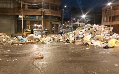 PUNO AMANECIÓ CON MÁS DE 120 TONELADAS DE BASURA TRAS LAS CELEBRACIONES DE AÑO NUEVO