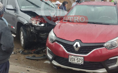 TRES PERSONAS RESULTARON HERIDAS TRAS VIOLENTO CHOQUE VEHICULAR EN ALTO PUNO