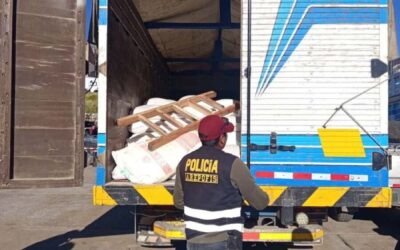 PUNO: INCAUTAN MERCADERÍA Y VEHÍCULO VALORIZADOS EN MÁS DE S/ 168 MIL EN OPERATIVO CONTRA EL CONTRABANDO