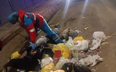 PUNO: TRABAJADORA DE LIMPIEZA QUEDA GRAVEMENTE HERIDA TRAS SER ATROPELLADA POR VEHÍCULO QUE FUGÓ