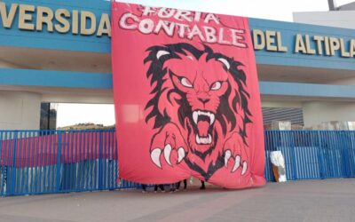 ESTUDIANTES DE CONTABILIDAD TOMAN CAMPUS DE LA «UNA» PUNO Y EXIGEN NUEVO PABELLÓN