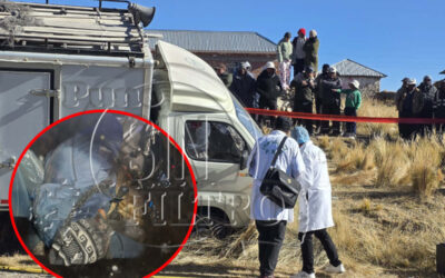 ILAVE: BALACERA DEJA COMO SALDO UN FALLECIDO Y OTRO HERIDO. VEHICULO PRESENTA 8 IMPACTOS DE BALA. POLICIA EVALUA POSIBLE AJUSTE DE CUENTAS