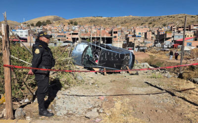 POLICÍA MUERE TRAS APARATOSO ACCIDENTE DE TRÁNSITO EN LA AVENIDA COSTANERA SUR DE PUNO