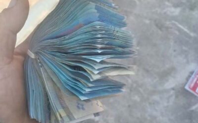 HONESTIDAD!!! ENCONTRÓ S/50 MIL Y LO DEVOLVIÓ S/50 MIL AL DUEÑO, PERO RECHAZÓ LA RECOMPENSA DE 10 MIL SOLES